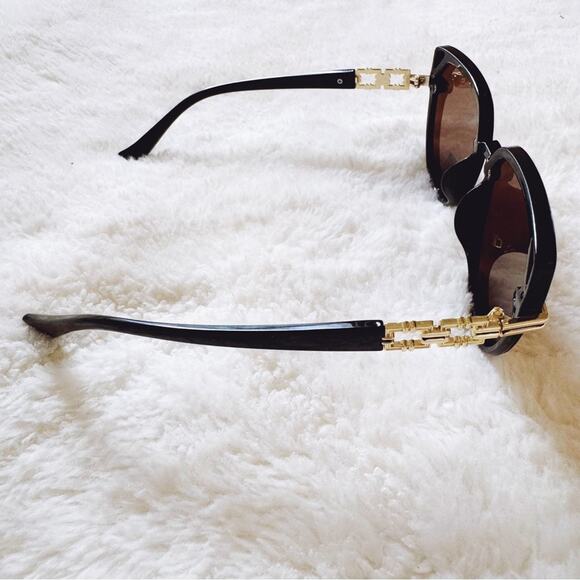 Genevieve Clear Brown & Black Rimless Polarized Sunglasses - Picture 6 of 11